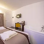 Assisivm Antica Dimora Ad ホテル 3*