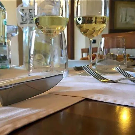 Hotell Assisivm Antica Dimora Ad 3*
